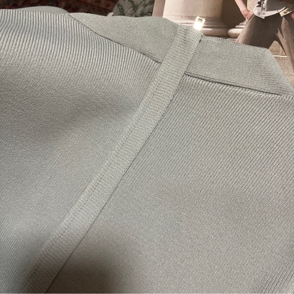 Scanlan Theodore crepe knit v neck dress in small grey/blue - Picture 4 of 5